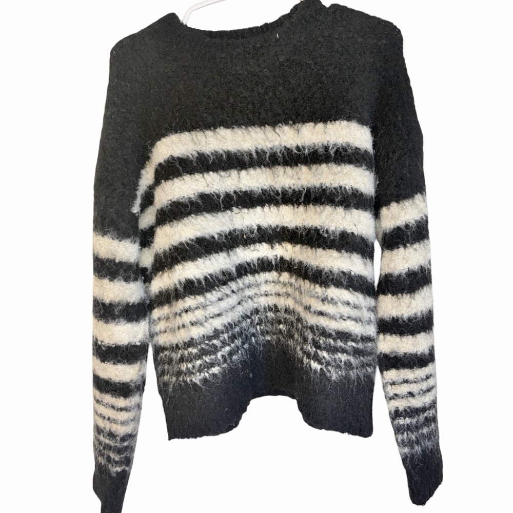 Women's Fluffy Cozy Pullover Soft Sweater Size Small